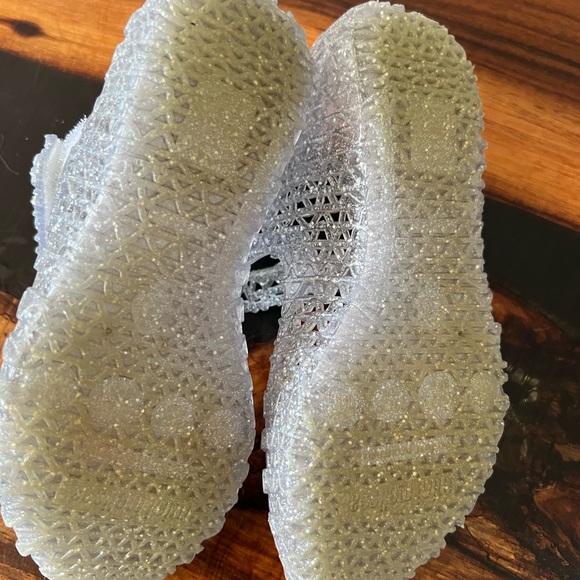 Mini Melissa Campana Papel Baby
Size: 11
Color: GLITTER HOLOGRAFIC gently worn - Picture 7 of 9
